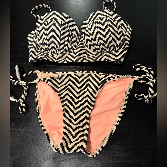 Bikini Brown and white - Picture 3 of 3